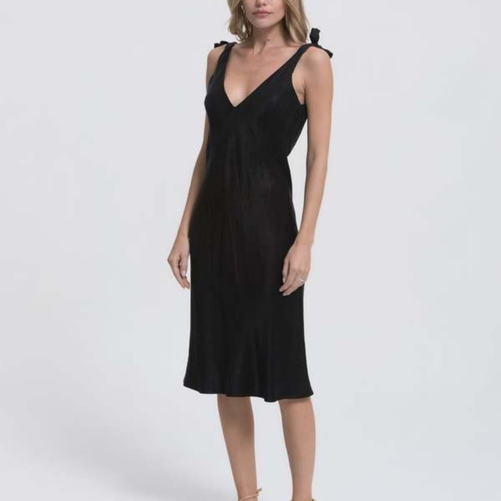 Elegant Black Midi Dress